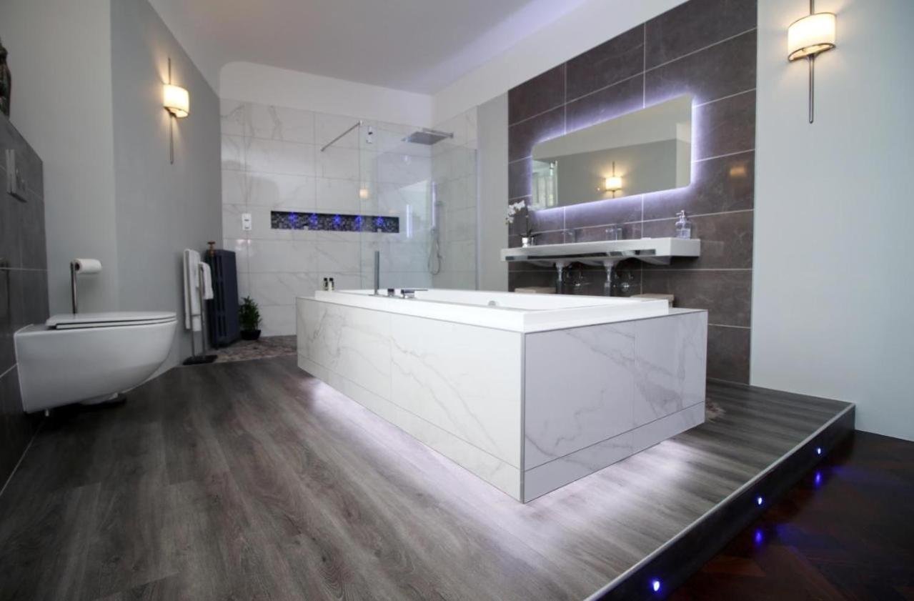 Cohost Partners Stylish With King Bed And Luxury Tub Apartment Swansea