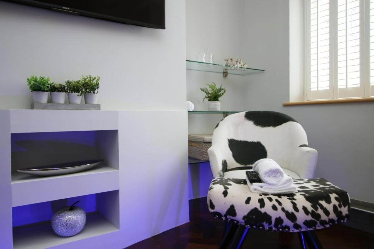 Apartment Cohost Partners Stylish With King Bed And Luxury Tub *